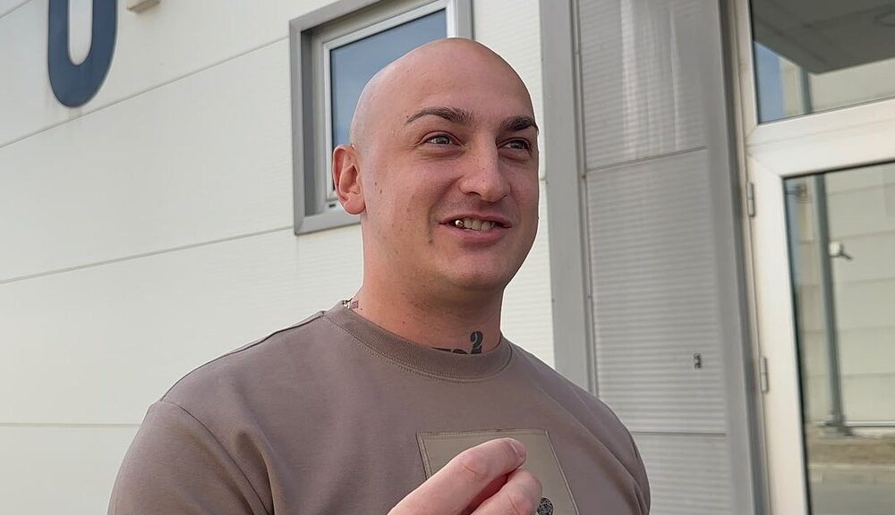 SVI KORISTE NJEGOV LIK NA DRUŠTVENIM MREŽAMA: Dragomir Despić Desingerica otkrio kako se nosi sa zloupotrebom svog identiteta (VIDEO) – zloupotreba identiteta na društvenim mrežama