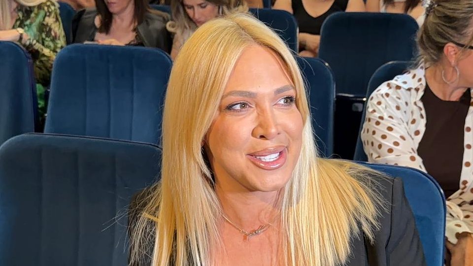 ISKRENA ISPOVEST MILICE TODOROVIĆ POSLE POROĐAJA: Pevačica otkrila kroz kakve promene je prošla i kako balansira majčinstvo i karijeru (FOTO) – promene posle porođaja