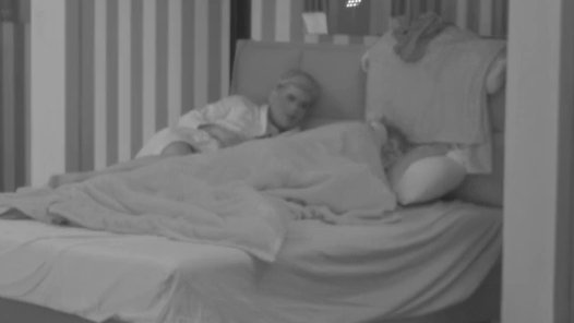 NEOBIČAN RAZGOVOR U ZADRUZI: Aneli Ahmić otkrila detalje odnosa sa Filipom Carom, Uroš Stanić imao pitanje (VIDEO) – Aneli i Filip Car
