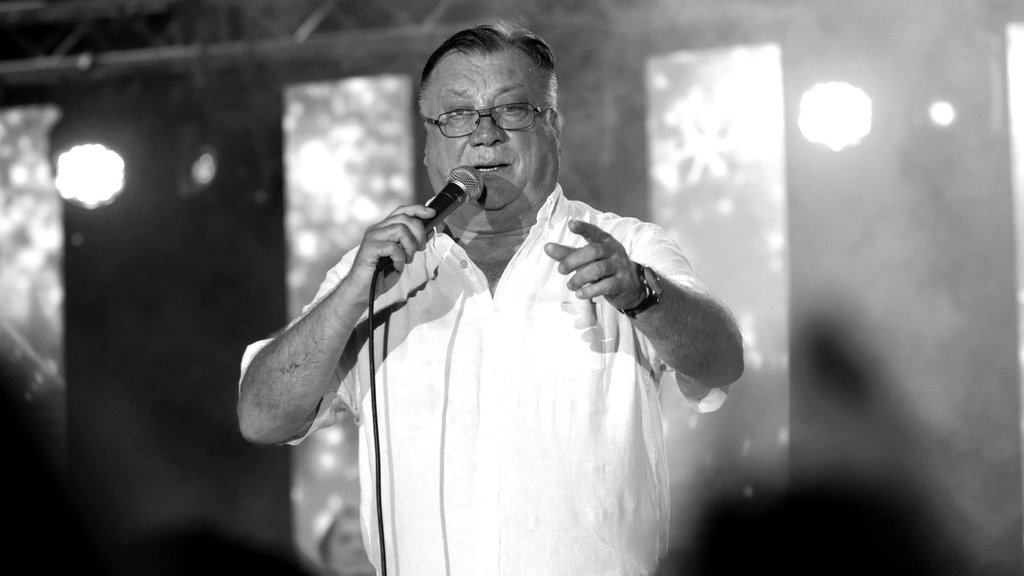 GODINU DANA BEZ HALIDA BEŠLIĆA: Porodični stan u Sarajevu ostaje trajna uspomena na legendu narodne muzike (FOTO) – nasleđivanje stana Halida Bešlića