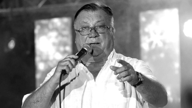 GODINU DANA BEZ JEDNOG OD NAJVEĆIH: Halid Bešlić zauvek ostaje u srcima fanova širom regiona (FOTO) – godinu dana bez Halida Bešlića