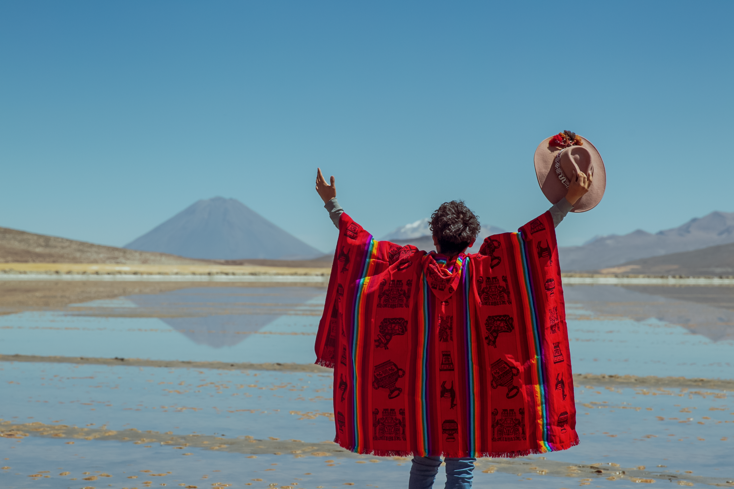 Izložba „Pončo Bolivije” otvorena u Konaku kneginje Ljubice – Pončo Bolivije izložba Beograd