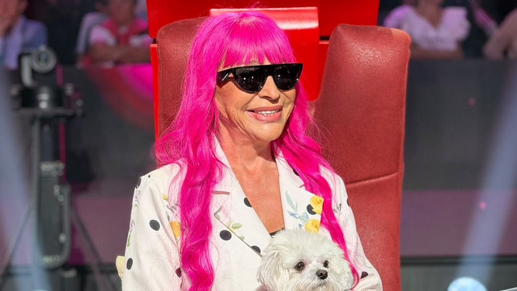 KARLEUŠINA REAKCIJA ODUŠEVILA PRISUTNE: Zorica Brunclik na snimanju Pinkovih zvezda u društvu supruga i psa Lava (FOTO) – snimanje Pinkovih zvezda