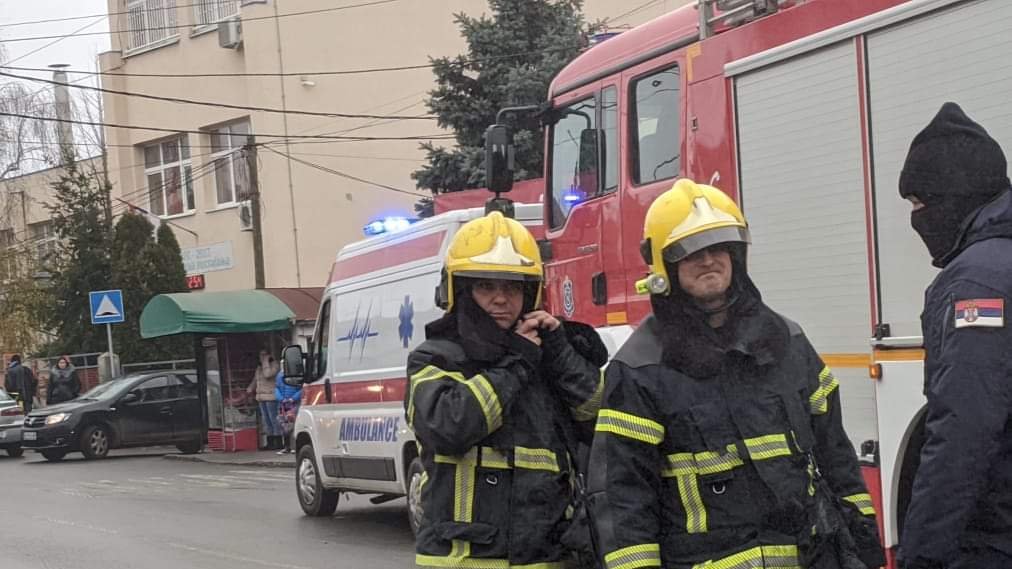 Požar u Maloj Ivanči: Baka palila travu, plamen zahvatio komšijino imanje