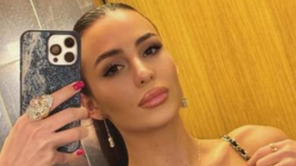 ANASTASIJA RAŽNATOVIĆ PODELILA INSPIRATIVNU PORUKU: Fanovi reagovali na njenu objavu na Instagramu (FOTO) – Anastasija Ražnatović Instagram