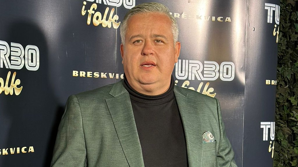KAKAV JE DANAS PORODIČNI ŽIVOT NEMANJE NIKOLIĆA: Pevač otkrio zašto mu je porodica najveće bogatstvo (FOTO)