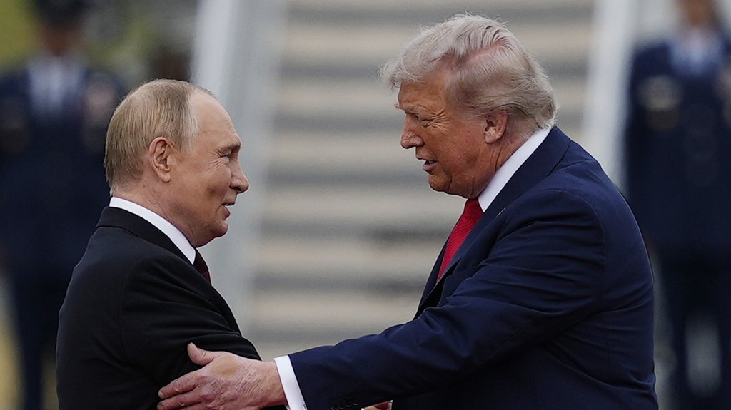 Donald Tramp i Vladimir Putin: Dogovor o dizel-gorivu može da promeni tržište – Amerika stopirala sankcije na isporuku ruskog dizel-goriva