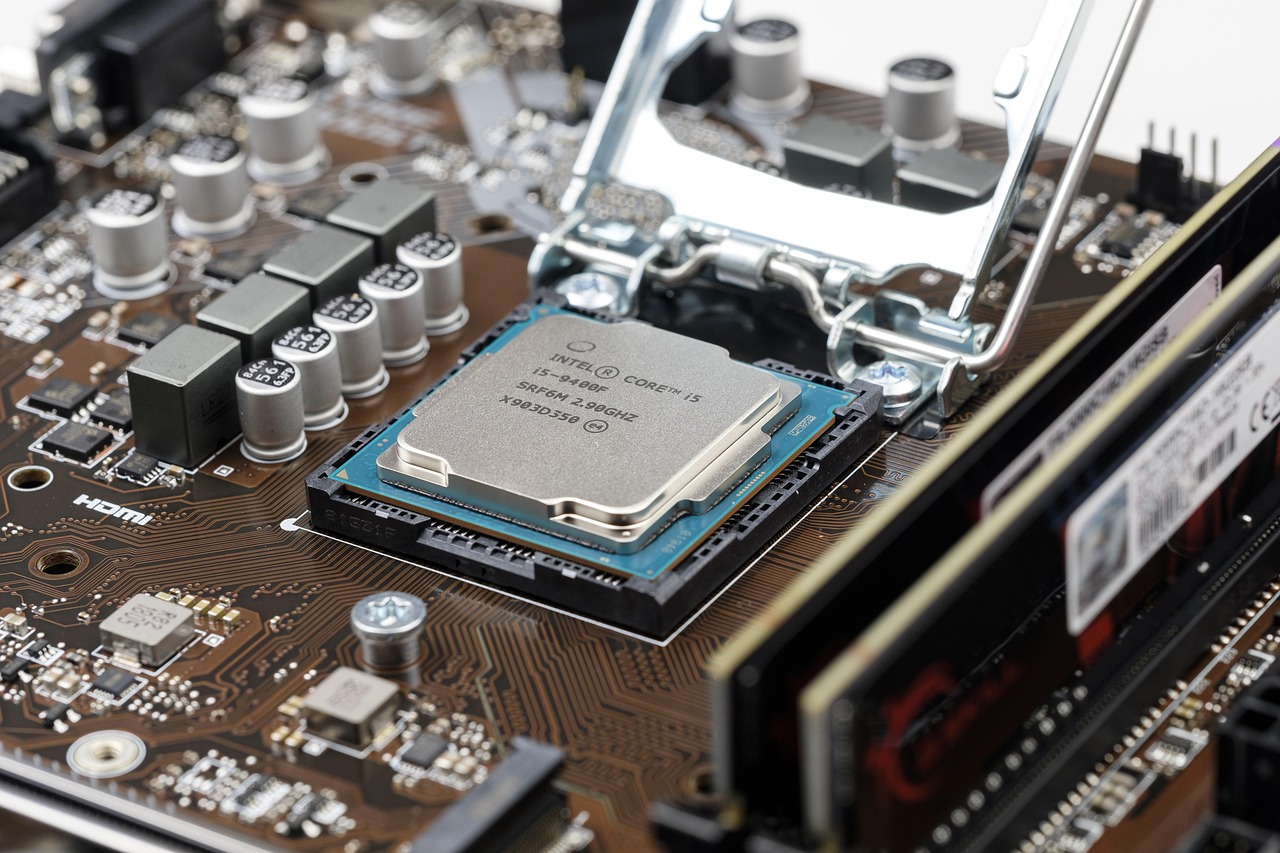 Intel lansira nove procesore na postojećim socketima sa podrškom za DDR4 memoriju (VIDEO) – intel cpu ddr4 memorija