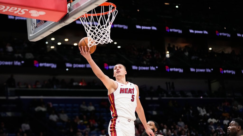 Majami pobedio Nju Orleans 128:118, Nikola Jović zapažen u predsezonskoj NBA utakmici – Nikola Jović Majami