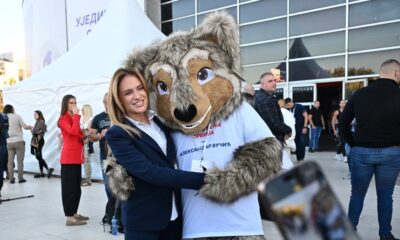 Milica Đurđević Stamenkovski podržala listu Aleksandar Vučić – Ujedinjena Srbija na skupu u Kragujevcu – podrška listi Aleksandar Vučić – Ujedinjena Srbija