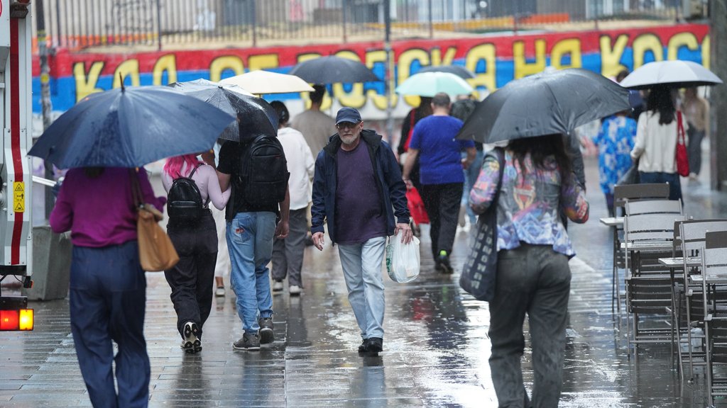 Promena vremena u Srbiji: Temperature padaju, kiša i pljuskovi označavaju dolazak jeseni