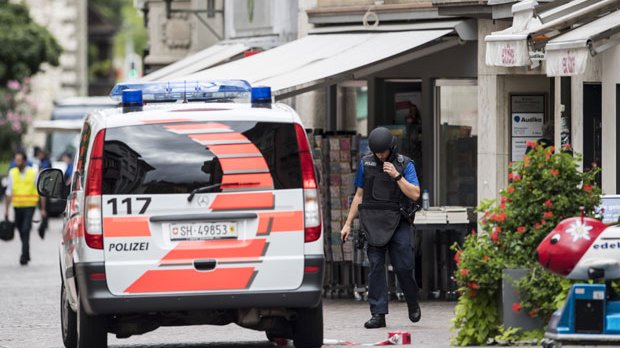 Srbin uhapšen kod Ciriha: Policija zaplenila kokain u pakovanju luksuznih brendova – uhapšen u Švajcarskoj