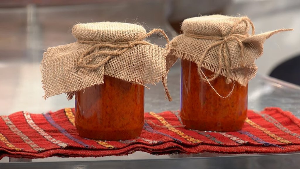 Domaći ili kupovni ajvar: Šta se više isplati i kako se kreću cene tegli