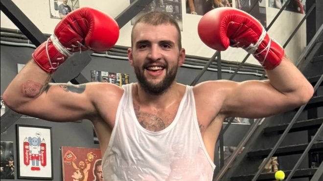 IZNENADNA PROMENA NA PORODIČNOM IMANJU VELJKA RAŽNATOVIĆA: Bokser zatvorio privatnu sportsku salu u Titelu, oglasio se na Instagramu (FOTO) – zatvaranje sale u Titelu