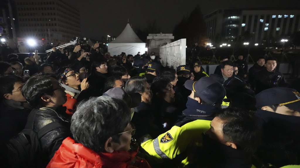 Pao plafon u supermarketu u Daegu: Najmanje 38 povređenih, kupci evakuisani