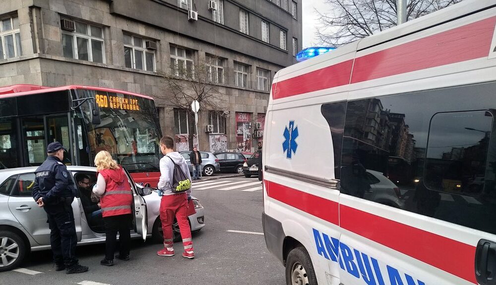 Tragedija u gradskom prevozu: Muškarac preminuo tokom vožnje u Beogradu