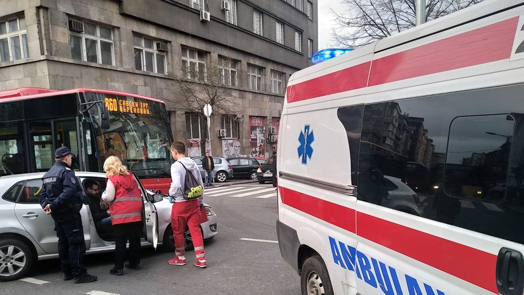 Tragedija u gradskom prevozu: Muškarac preminuo tokom vožnje u Beogradu