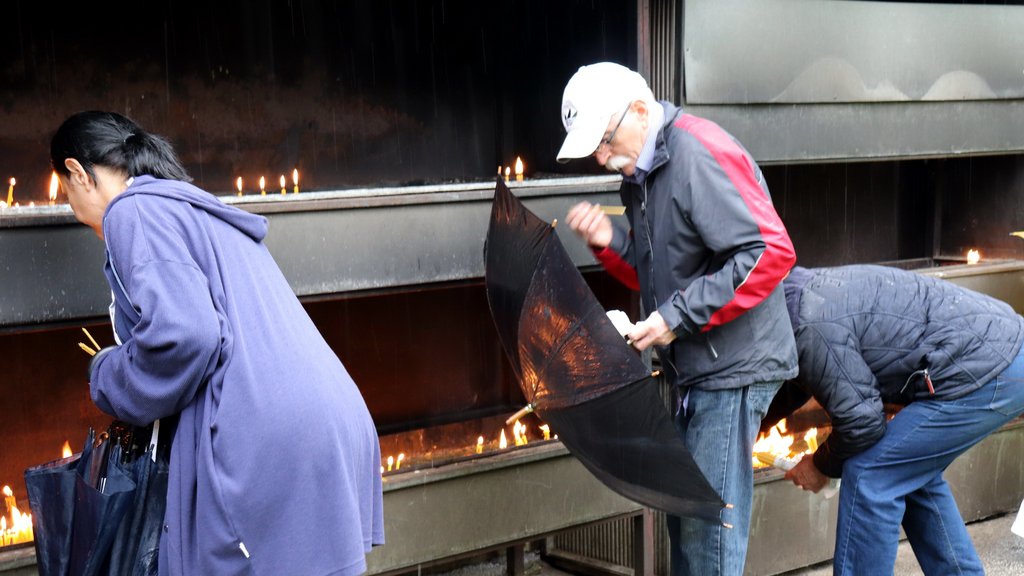 Zadušnice u srpskoj tradiciji: Šta zapravo treba poneti na groblje – Miholjske zadušnice