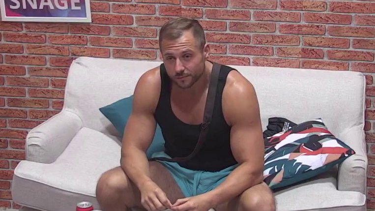 EMOCIJE SU GA SAVLADALE U STUDIJU: Mahir Pjanić otvoreno o teškom životu i ljubavi, suze u emisiji (VIDEO) – težak život Mahira Pjanića