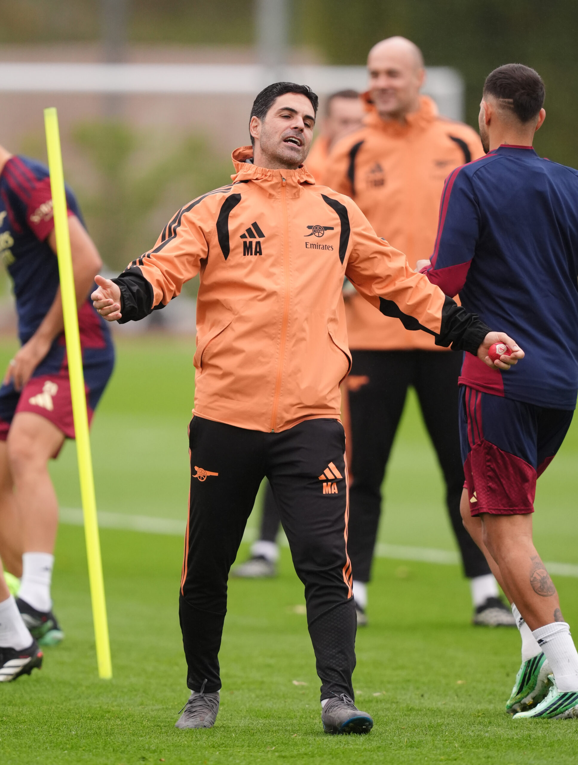 Mikel Arteta zabrinut zbog povreda Hincapija i Zubimendija: Evo šta se desilo na treningu – Mikel Arteta Arsenal Liga šampiona