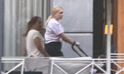 PEVAČICA U NOVOJ ULOZI MAJKE: Milica Todorović provela dan u šetnji sa sinom i dadiljom (FOTO) – Milica Todorović i sin u šetnji