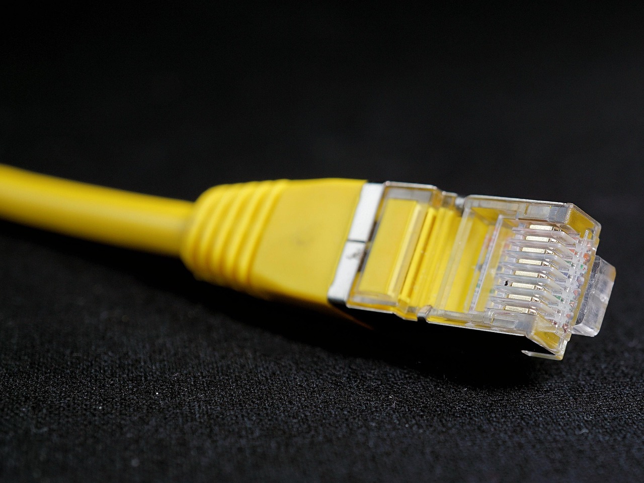 Razlika između Mbps i MB/s: Kako pravilno razumeti brzinu interneta