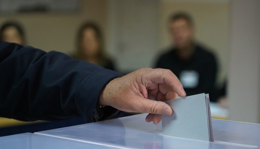 Republička izborna komisija donela odluku o štampanju glasačkih listića za izbore – štampanje glasačkih listića