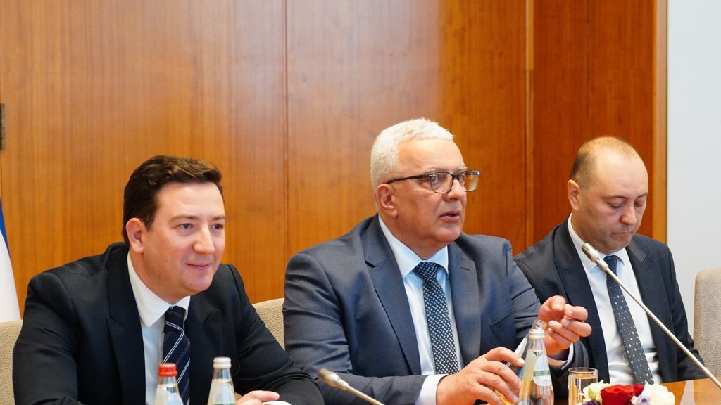 Andrija Mandić ostaje predsednik Skupštine: Zašto inicijativa za smenu nije prošla – inicijativa za smenu Mandića