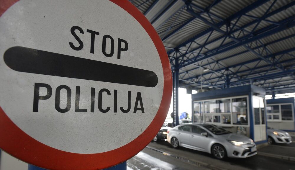 Privođenje Dragoslava Kuleta Perišića na granici Srbije i Hrvatske, pronađen novac i vozila