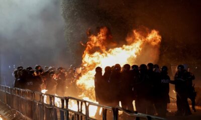 Protesti u Tirani: Ulični sukobi i požari ostavili grad pod dimom