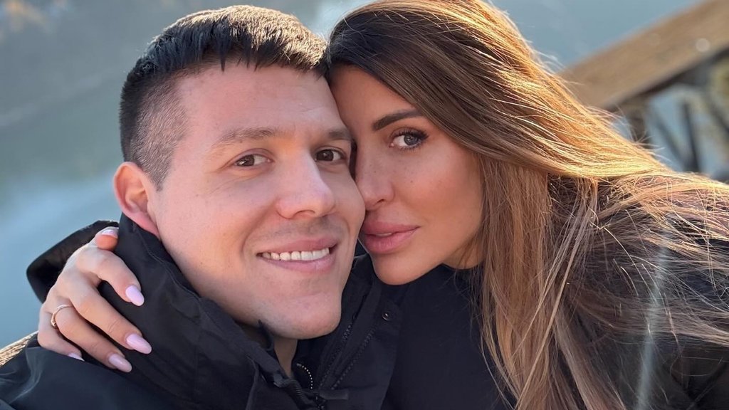 SLOBA OTKRIO DETALJE IZ PRIVATNOG ŽIVOTA: Iskreno o prevari iz mladosti i zahvalnosti supruzi Jeleni (FOTO) – prevara iz mladosti