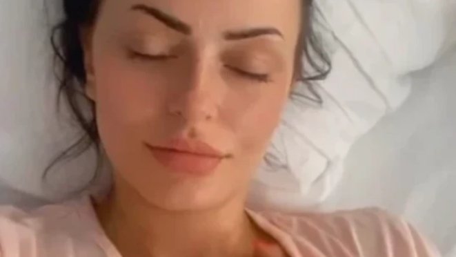SNAGA UPRKOS TEŠKOĆAMA: Jelena Batos otkrila kroz šta prolazi tokom nove operacije (FOTO) – tumor na štitnoj žlezdi