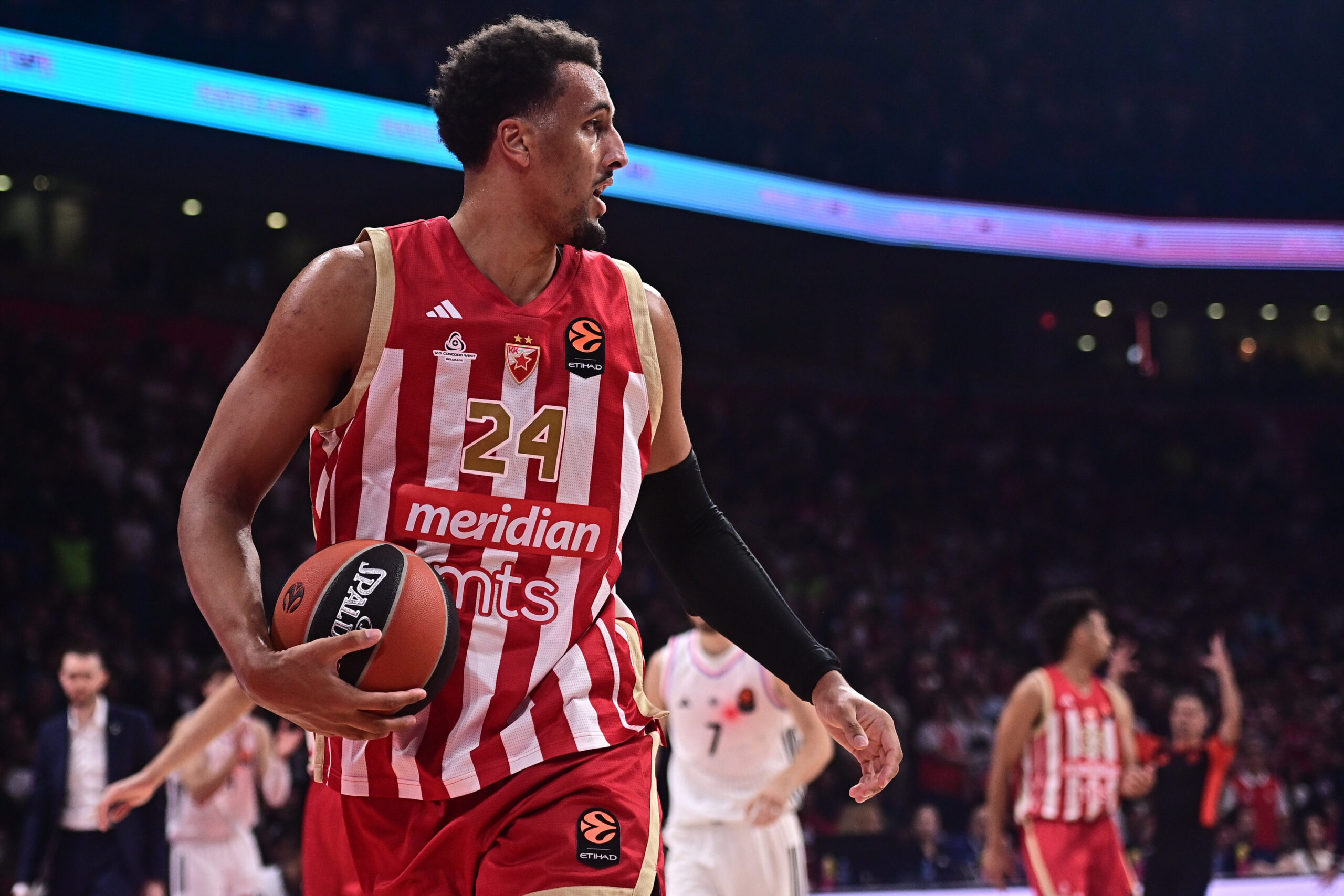 Crvena zvezda pobedila Pariz 90:81 za četvrtu uzastopnu pobedu u Evroligi