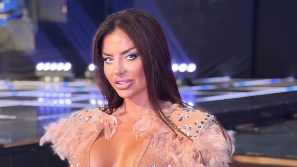 DA LI JE OČEKIVALA OVAKVE KOMENTARE: Atina Ferari otkrila detalje poznanstva sa Sanjom Grujić u emisiji (VIDEO) – Atina Ferari Sanja Grujić