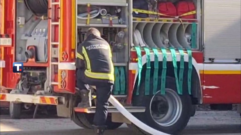 Požar na Karaburmi: Brza reakcija spasila krov restorana „Čobanov lad“