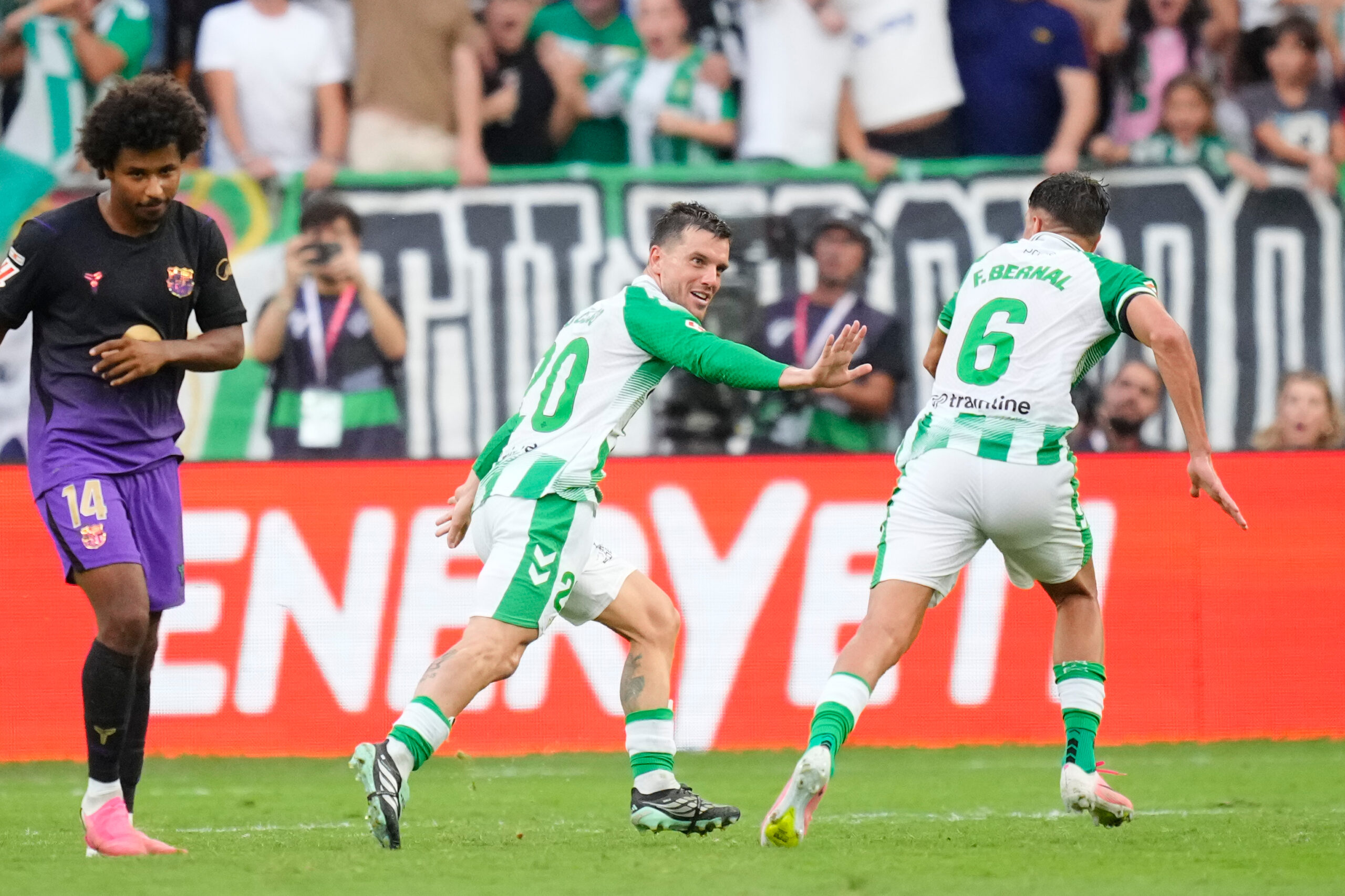 Đovani Lo Selso se vratio u velikom stilu: Ovacija na povratku, ali Betisu je falio njegov gol protiv Barselone – Đovani Lo Selso Betis Barselona