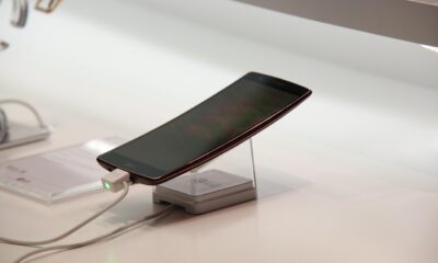 Evolucija savitljivih telefona: Od Royole FlexPai do iPhone Duo modela