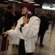 KO BI PREPOZNAO ANU KORAĆ U OVAKVOM IZDANJU: Poznata influenserka opuštena na aerodromu, svi pogledali u luksuzni džip (FOTO) – opusteno izdanje Ane Korać na aerodromu