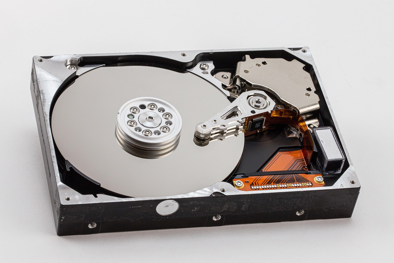 Zašto vaš disk prikazuje manje memorije nego što ste platili