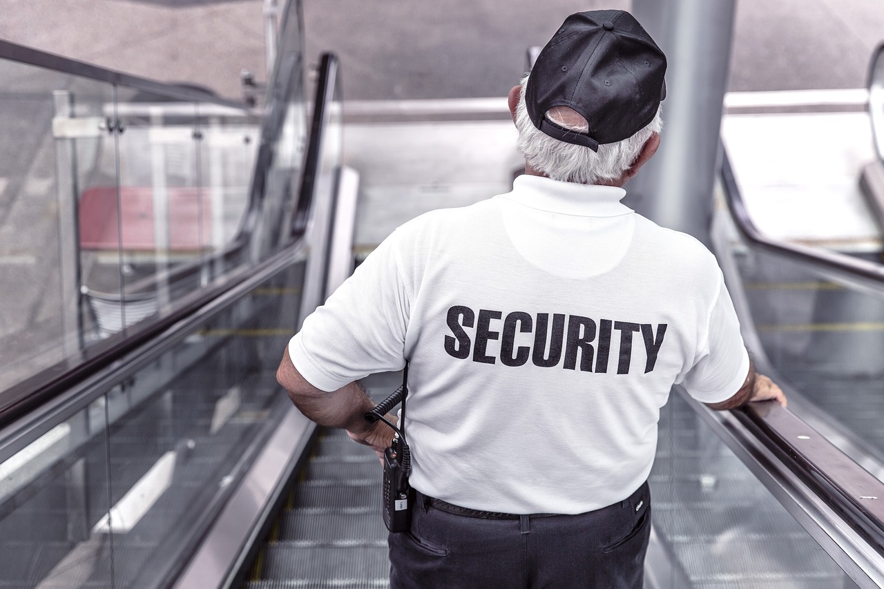 Homeland Security zabranjuje upotrebu DeepSeek u američkim federalnim agencijama – zabrana DeepSeek u federalnim agencijama
