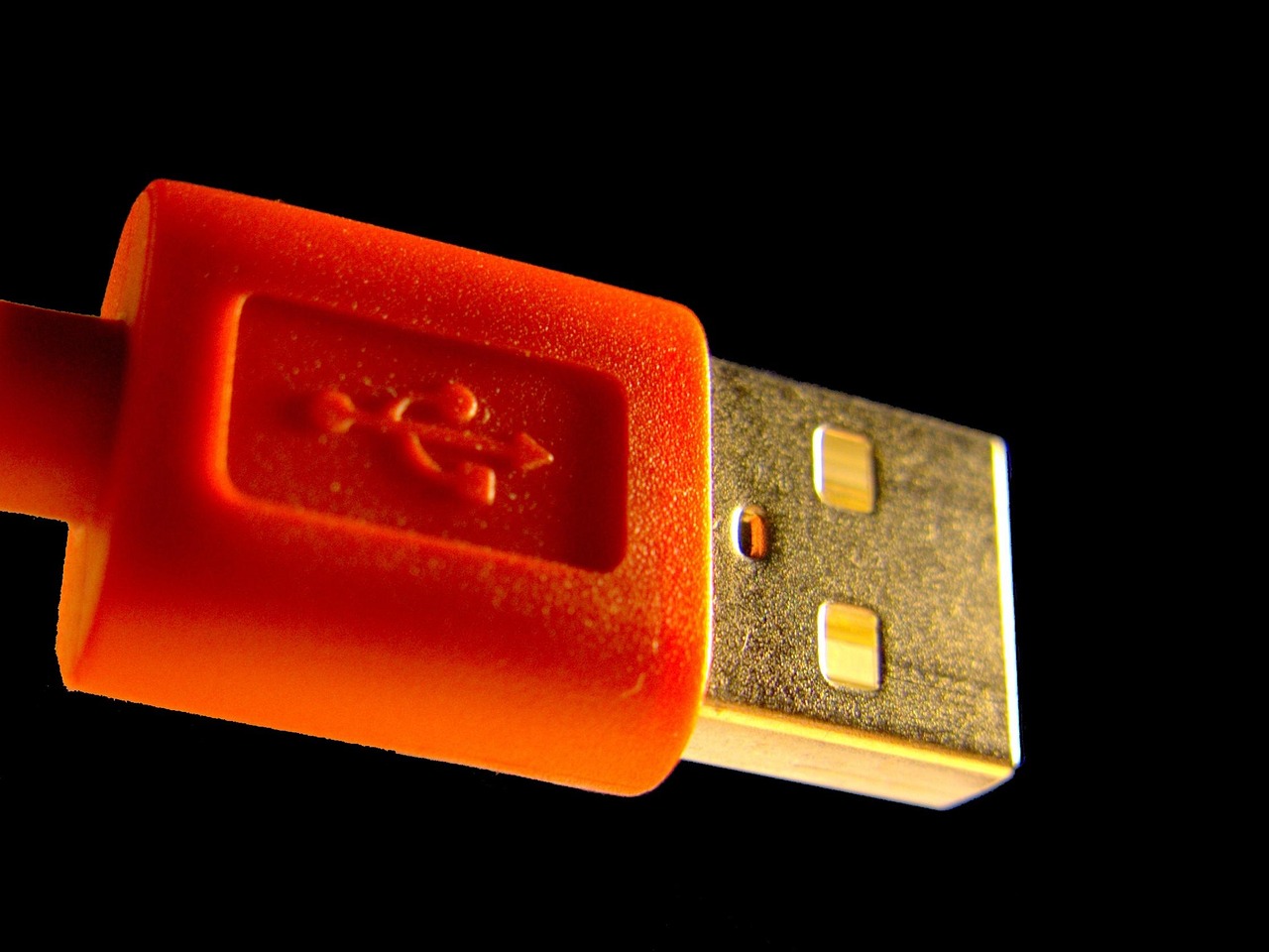 Ne bacajte stare USB punjače: Iskoristite ih za nove uređaje i projekte – ponovna upotreba starih USB kablova