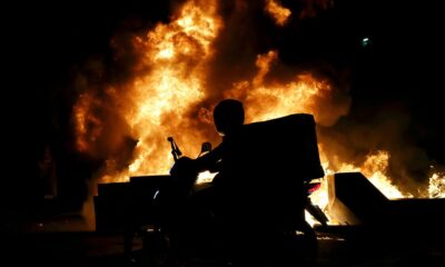 Nemiri u Tirani: Napad na zgradu MUP-a pokrenuo nove sukobe policije i demonstranata – napad na zgradu MUP-a u Tirani