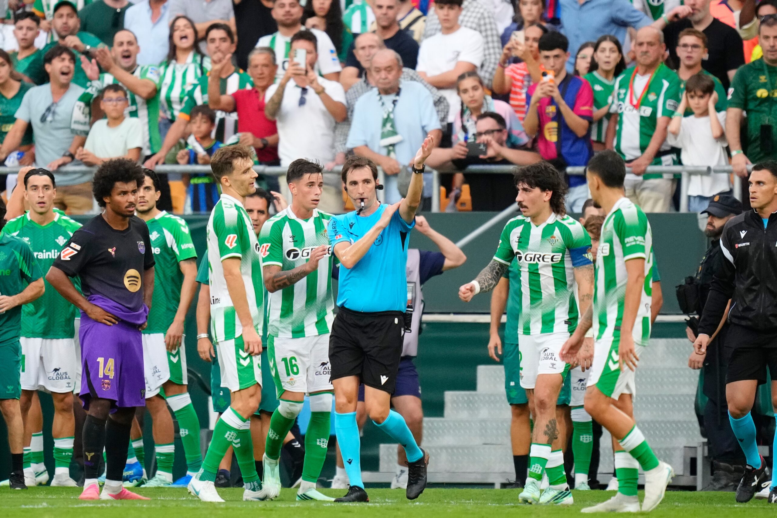 Pogled kroz RefCam: Zašto je gol Lo Selsa protiv Barselone poništen – Đovani Lo Selso Betis Barselona