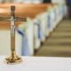 Sveštenik poginuo tokom mise kada je na njega pao krst u Ekvadoru – nesreća u crkvi Ekvador