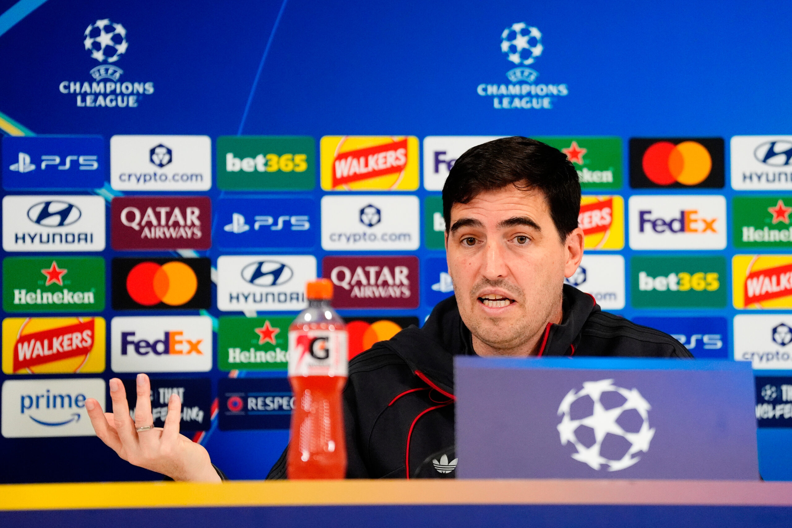 Andoni Iraola i Iñigo Pérez: Prijateljski duel na klupama u Ligi šampiona