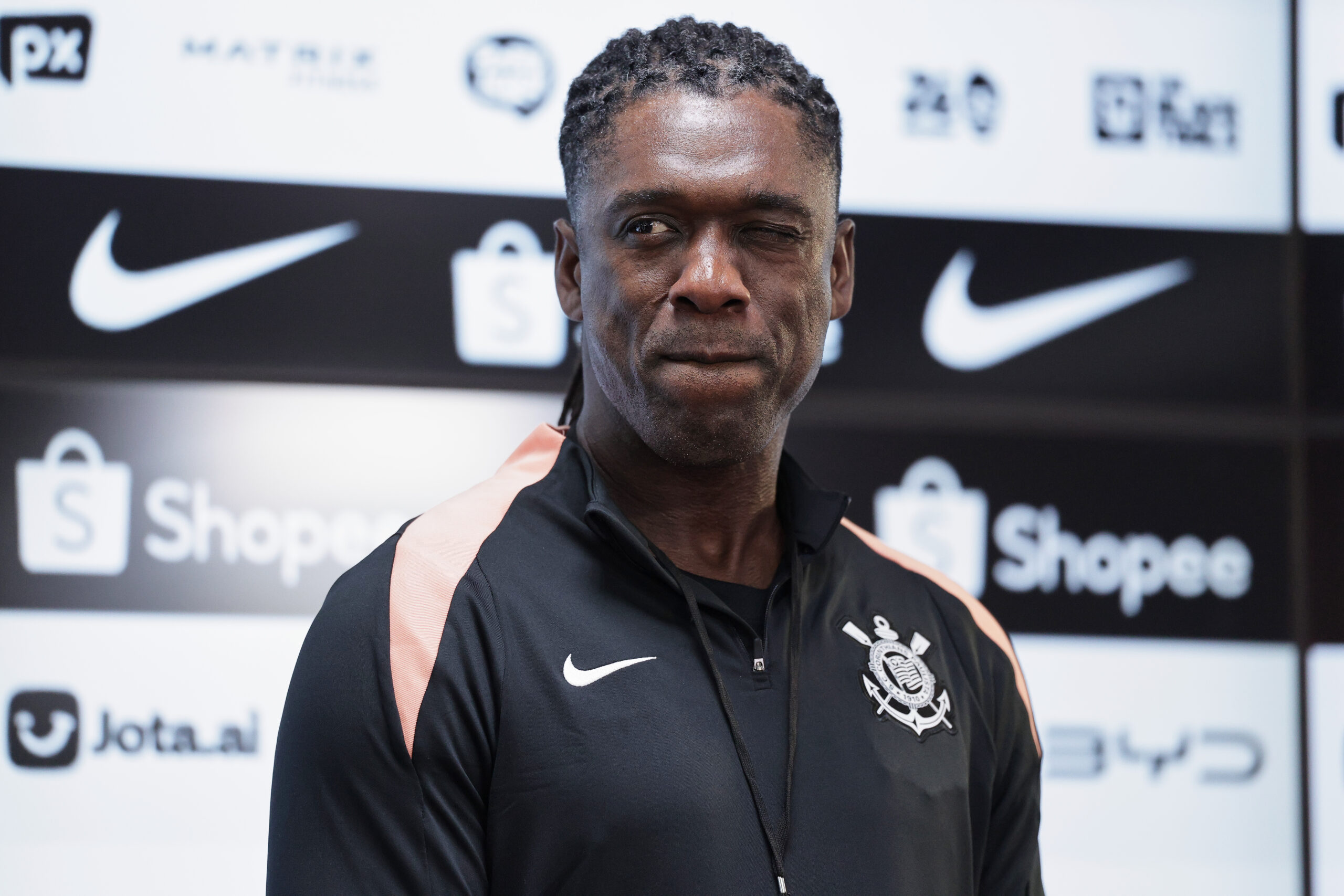Corinthians remizirao sa Vitória 1:1: Seedorf pratio duel iz lože, prekinut niz poraza – Clarence Seedorf Corinthians Vitória