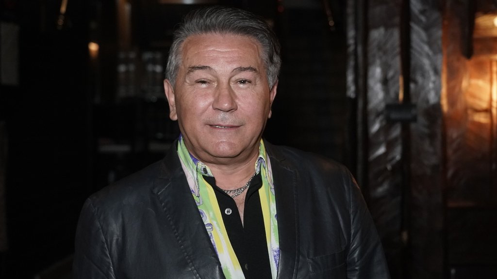 DA LI JE VREME ZA PROMENE IZGLEDA: Halid Muslimović otkriva preporuku lekara i svoje mišljenje o estetskim korekcijama (FOTO) – estetske korekcije kod muškaraca na estradi