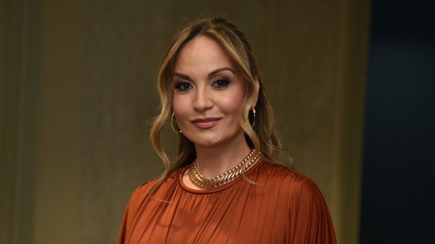 KAD SE SVE PROMENI U TRENUTKU: Jelena Tomašević otkrila kako je pomešala mladence na svadbi (FOTO) – peh Jelena Tomašević