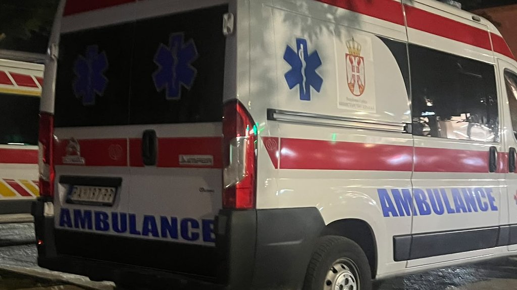 Muškarac teško povređen u nesreći na Tošinom bunaru: Hitna reagovala – nesreća na Tošinom bunaru