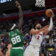 Detroit pobedio Boston 121:113 na premijeri nove NBA sezone